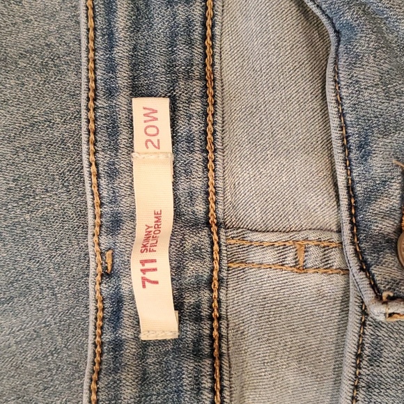 Levi's jeans - Picture 2 of 4